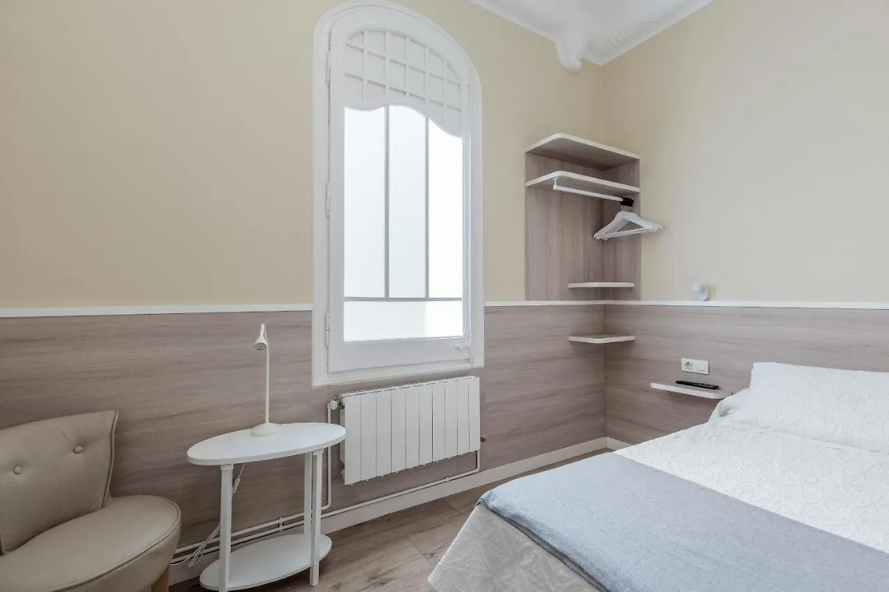 ברצלונה Hostal Oliva 0*,  ספרד