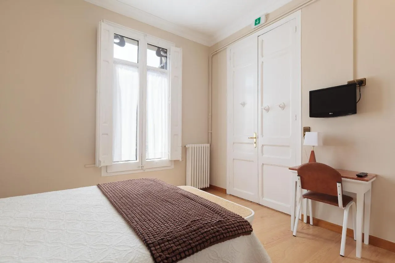 Hostal Oliva Barcelona