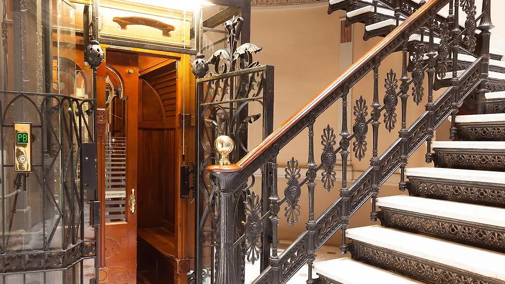 Hostal Oliva Barcelona 0*,