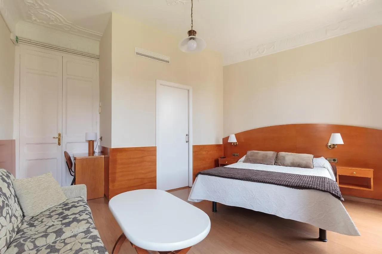 Guest house Hostal Oliva Barcelona Spain