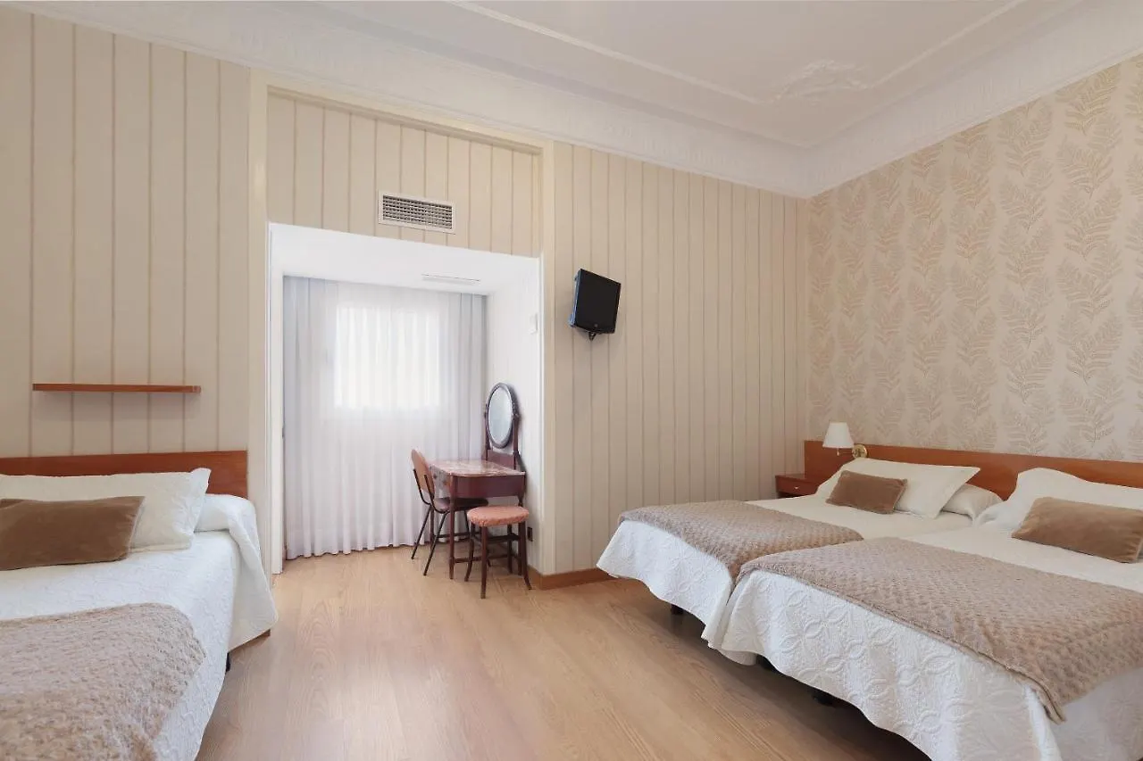 Hostal Oliva Barcelona Guest house