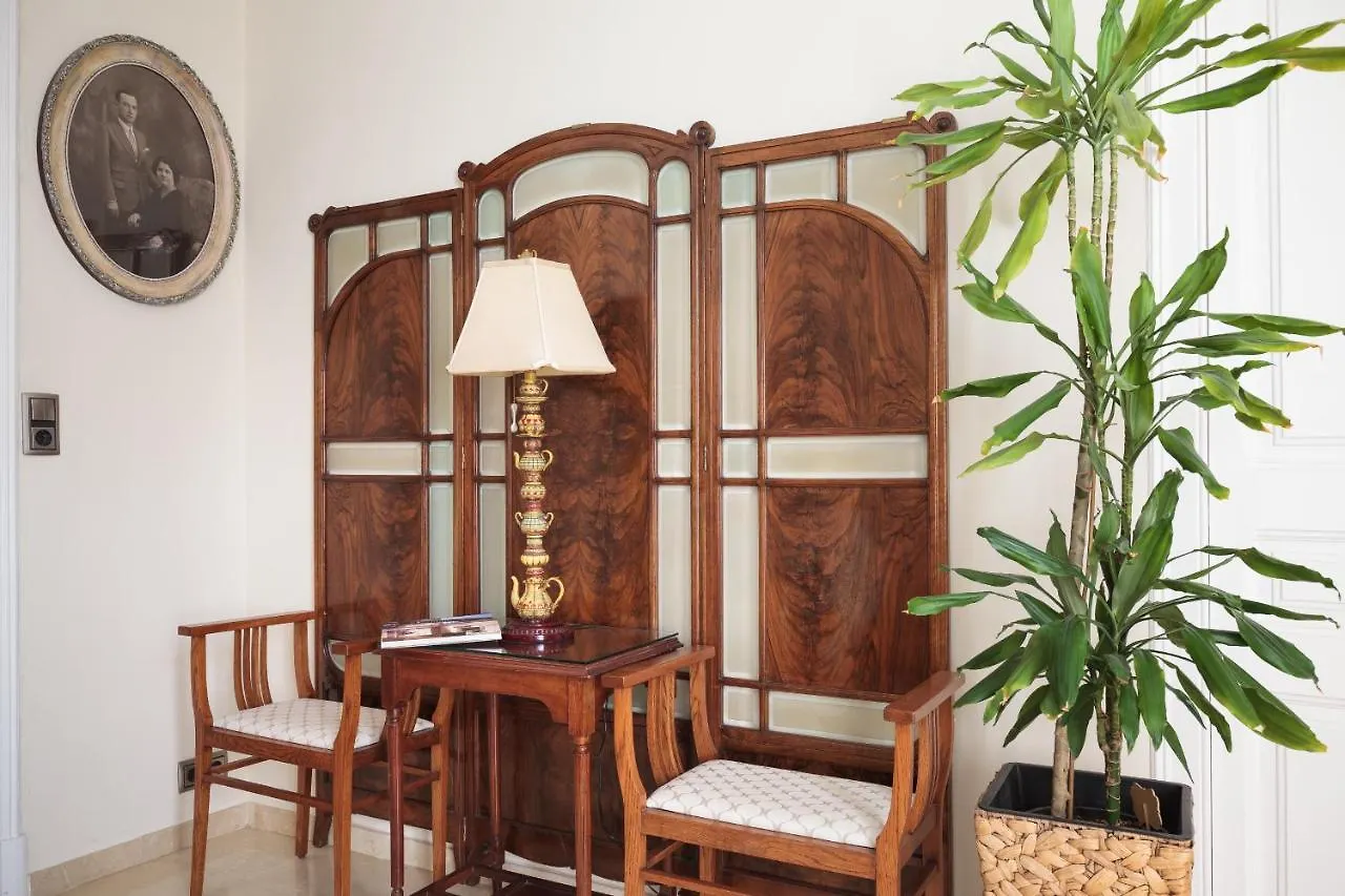 Hostal Oliva Barcelona Guest house